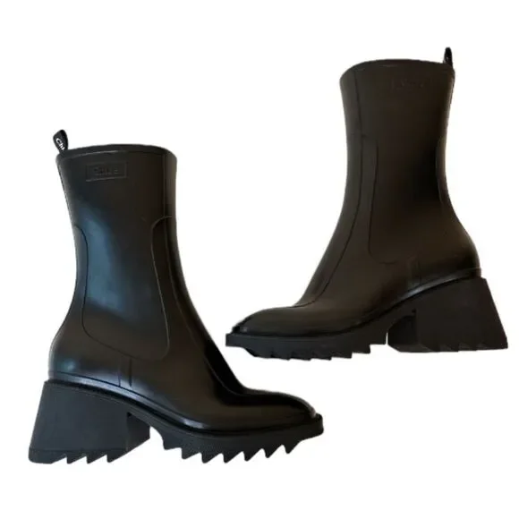 CHLOE Betty Black Rain Boots - Picture 4 of 12
